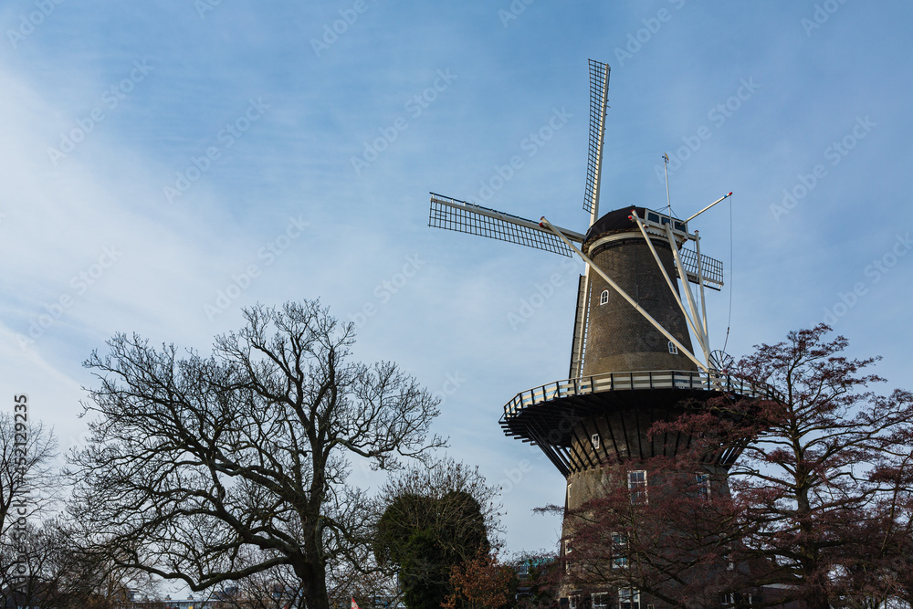 オランダ　ライデンのデ・ファルク風車