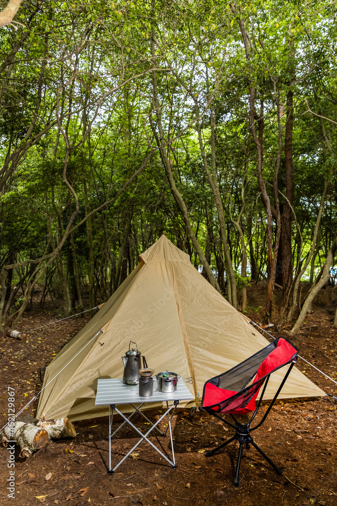 キャンプCamping in the wilderness 