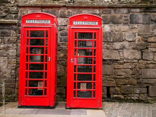 red telephone box