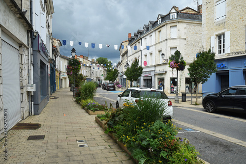 La Rochefoucauld en Angoumois, département Charente, région Nouvelle Aquitaine, France, centre-ville.