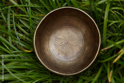 metal singing tibetian bowl