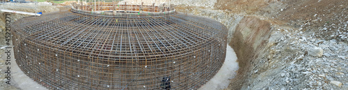 Foto metalwork in the foundation of a wind turbine base