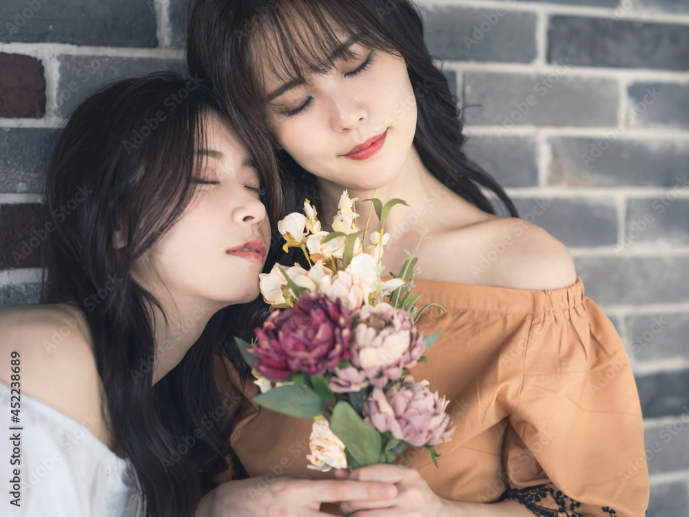 女性二人のポートレート ファッションイメージ 女性二人のポートレート ファッションイメージ