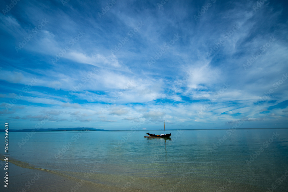 Obraz premium boat on the sea
