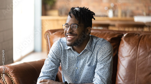Quadro em tela Happy stylish Afro American hipster guy portrait