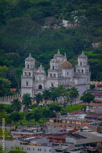 iglesia hermoso en medio de ciudad Esquipulas Guatemala  photo