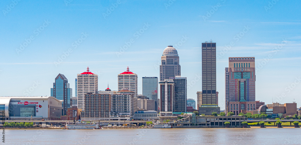 Skyline of Louisville - view from Ashland Park - LOUISVILLE. KENTUCKY - JUNE 14, 2019 - obrazy, fototapety, plakaty 