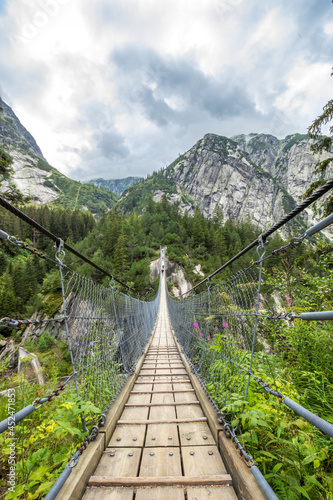 Dekoracja na wymiar  handeck-suspension-bridge-in-switzerland