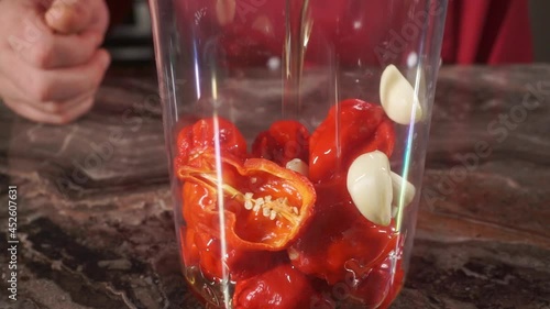  Carolina reaper in glass