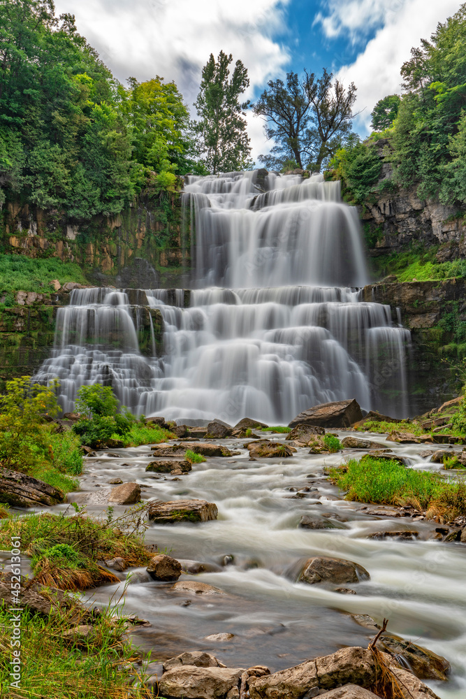 Fototapeta premium Chittenango Falls At Chittenango State Park In New York