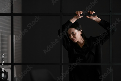 Young depressed businesswom...