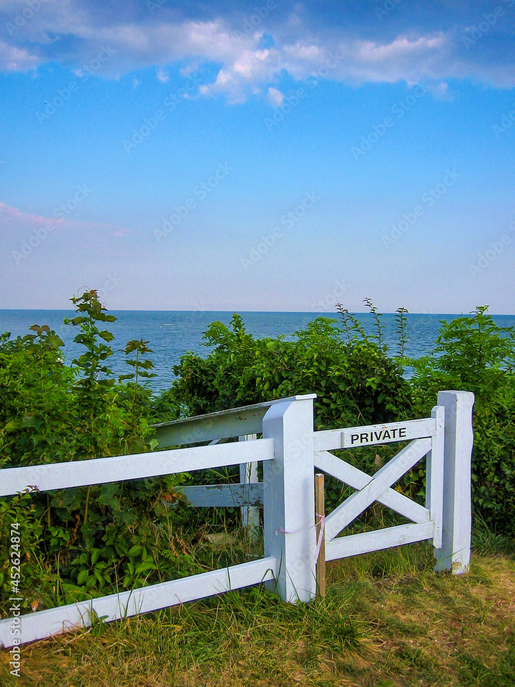Fototapeta premium private gate to the beach