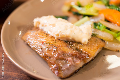 Obraz na płótnie 日本の食卓 ホッケ ムニエル w salonie