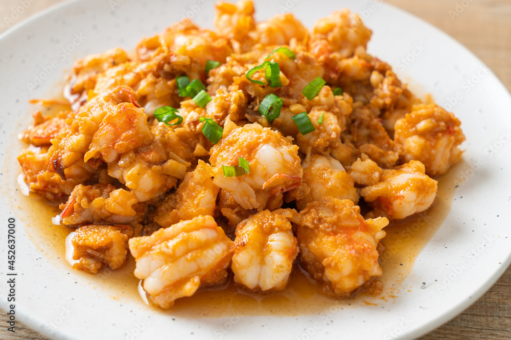 stir-fried shrimps with garlic and shrimps paste stir-fried shrimps with garlic and shrimps paste