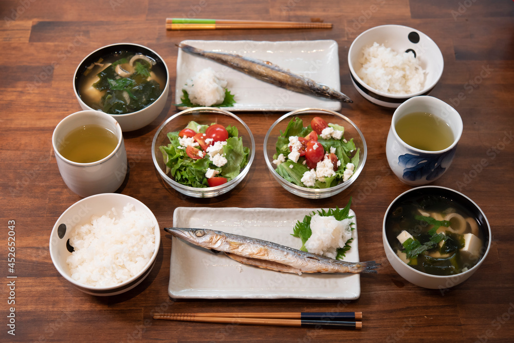 日本の食卓,焼き魚,カマス,干物,家庭料理,和食