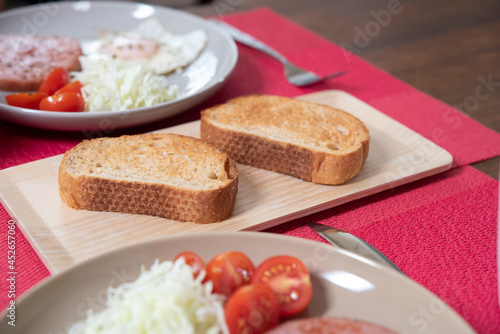 Obraz na płótnie 日本の食卓, パン,トースト,朝食,家庭料理 w salonie