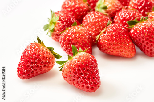 Wallpaper Mural いちごイメージ Torontodigital.ca