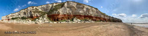Φωτογραφία Hunstanton Cliffs Norfolk UK showing geology rock formations and red sand stone
