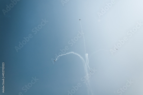 Aerobatic maneuver performed by a group of four aircrafts