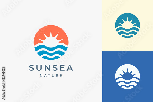 Tablou canvas Beach or coast logo in simple sun and ocean shape