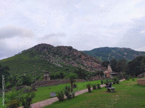 Wallpaper Mural cloud and mountains Torontodigital.ca
