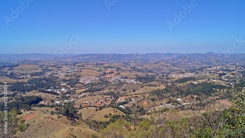 Vista da cidade de Águas de Lindóia desde o Morro Pelado - agosto 2021 - Águas de Líndóia / Brazil