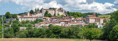 Palais des évêques de Saint-Lizier lieux célèbres à visiter dans le sud-ouest de la France 