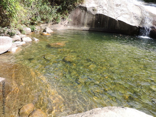 Cachoeira do Escorrega no município de Visconde Mauá,  com sua queda de aproximadamente 20 metros, proporciona esse poço com aguas cristalinas para banho. photo