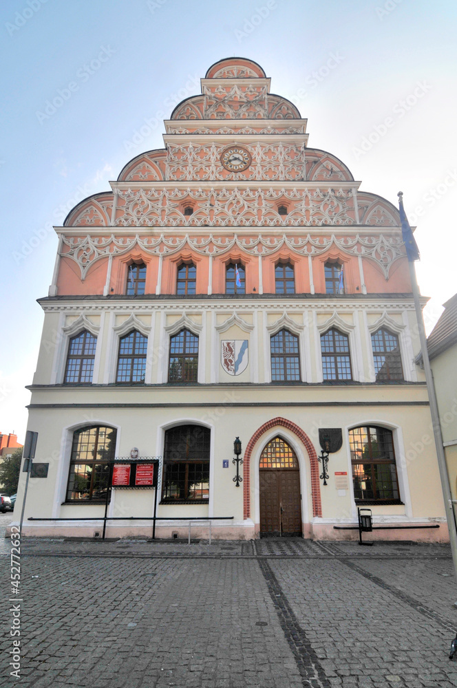Obraz premium Zabytkowy ratusz w Stargardzie, Polska