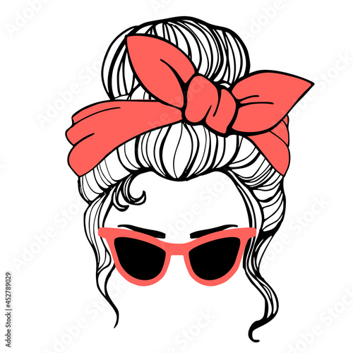 Mom with a Messy Bun, Momlife
