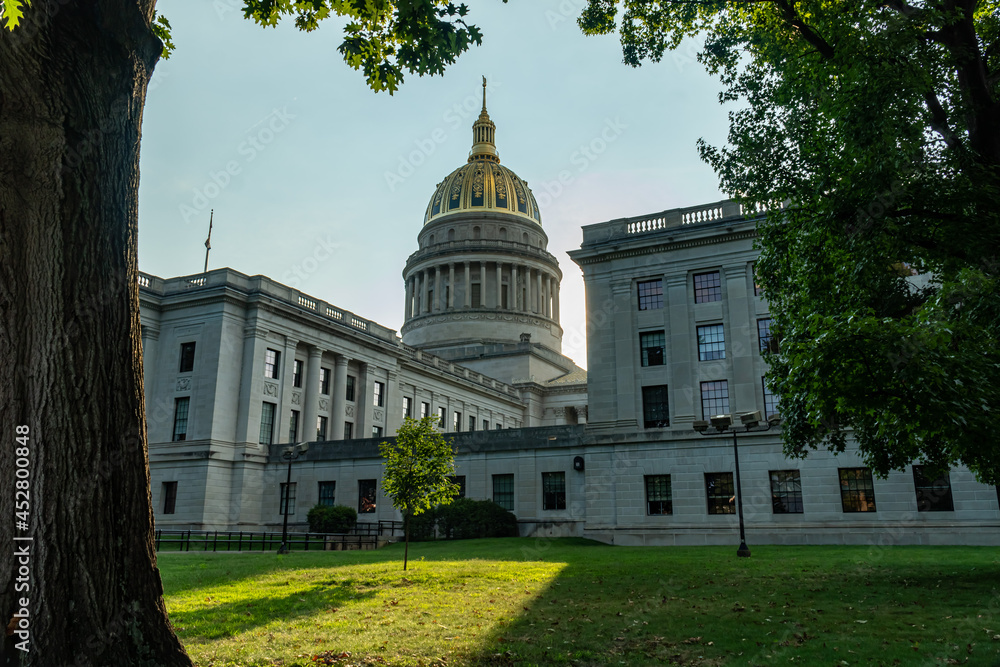 Naklejka premium West Virginia State Capitol Building - Charleston, WV