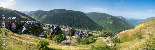 Obraz na płótnie Baqueira panoramic view w salonie