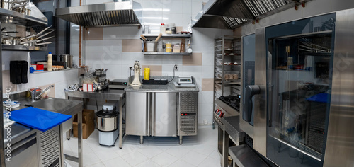 Restaurant kitchen. confect...