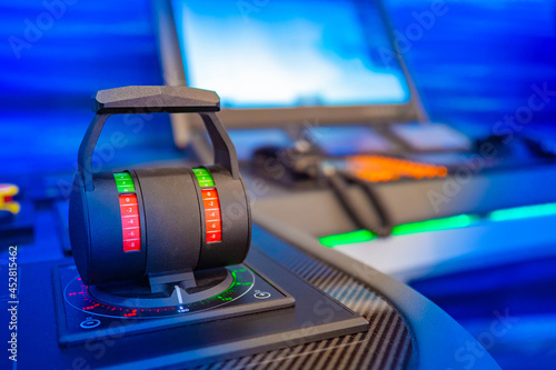 Joystick for electric boat ...