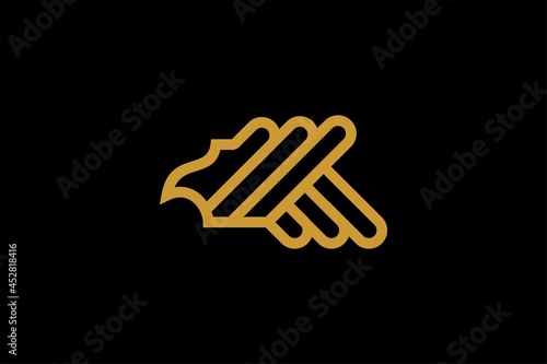 Eagle line logo design vector. Wild bird illustration symbol. Gold eagle outline vector icon.