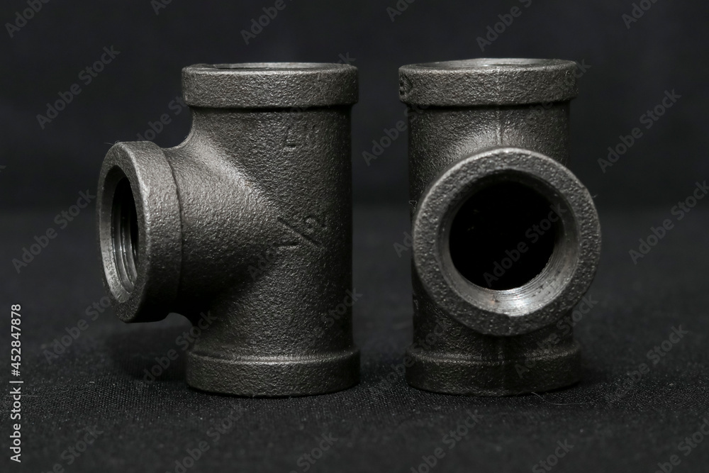 Metal elbow cruz tees for water pipes hierro maleable acero al carbon Metal elbow cruz tees for water pipes hierro maleable acero al carbon