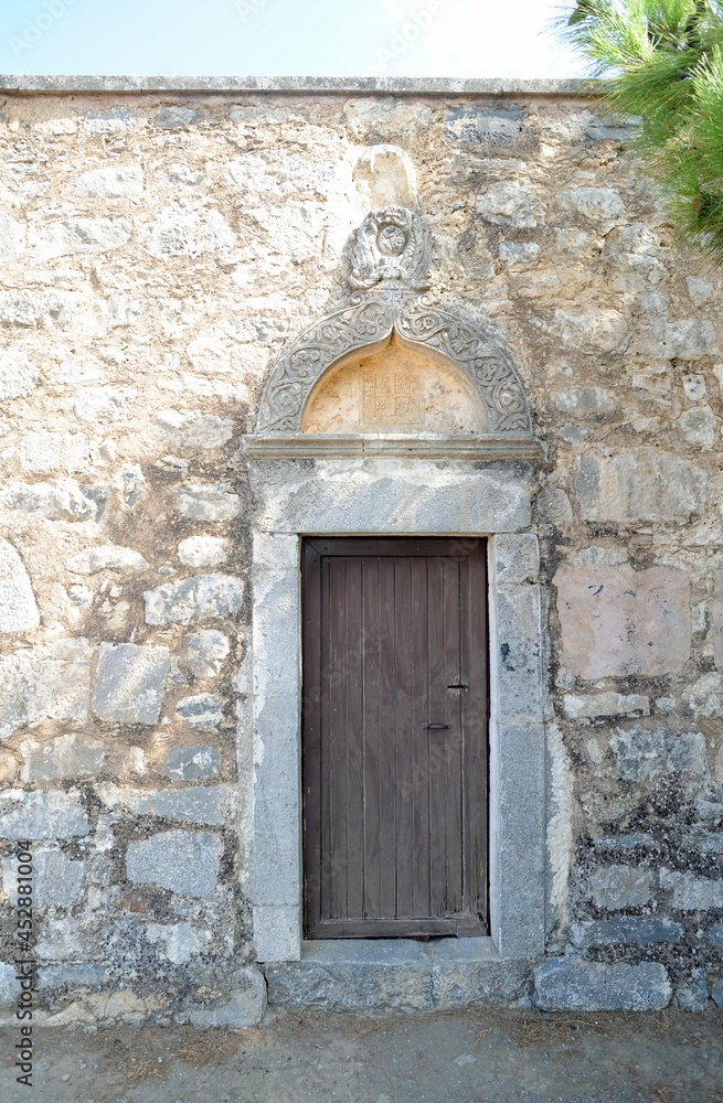 L'église Sainte-Croix (Timios Stavros) sur le site antique de Lyctos en Crète