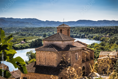 Kirche in Miravet photo