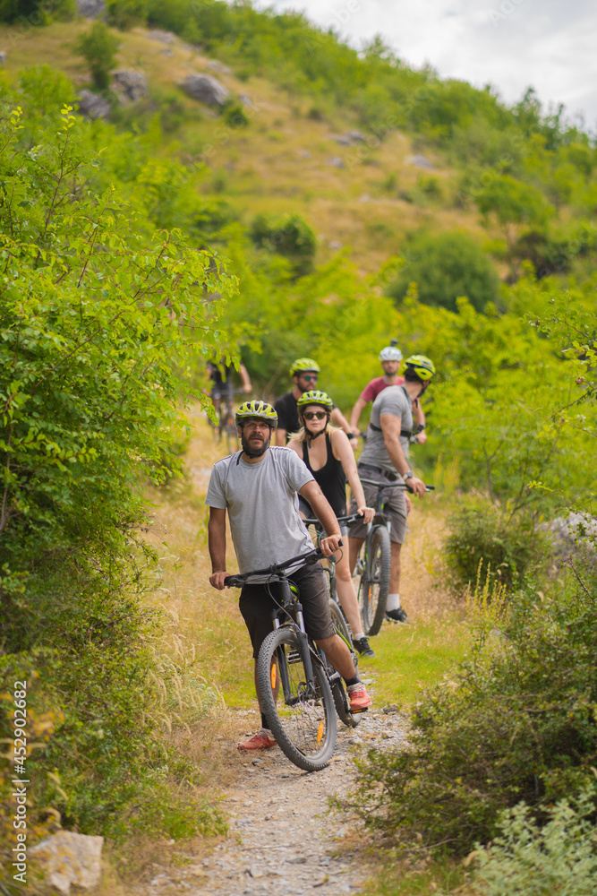 Obraz premium Taking a small break together