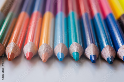 Obraz na płótnie colored pencils on a white background, close-up w salonie