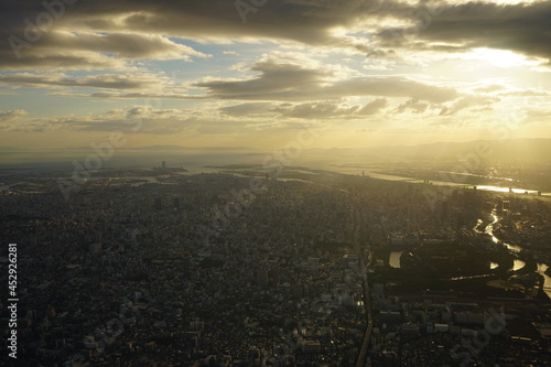 空からの大阪夕景