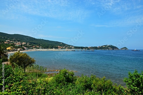 Italy- view on the town Cavo on the island of Elba © bikemp