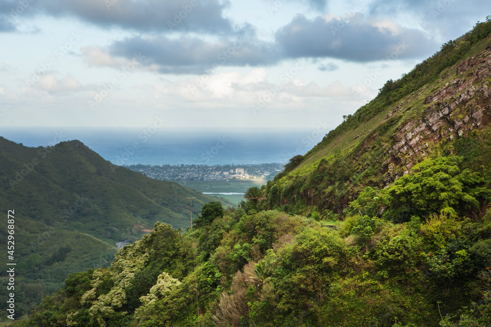 Nuuanu Pali Lookout, a historical landmark with scenic views at the head of Nuuanu Valley on the island of Oahu in Hawaii.