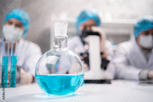 Health care researchers wor...