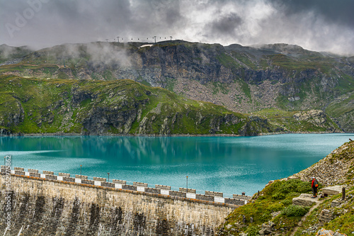 Il lago Goillet, bacino artificiale ai piedi del Cervino la cui diga venne realizzata in un decennio photo