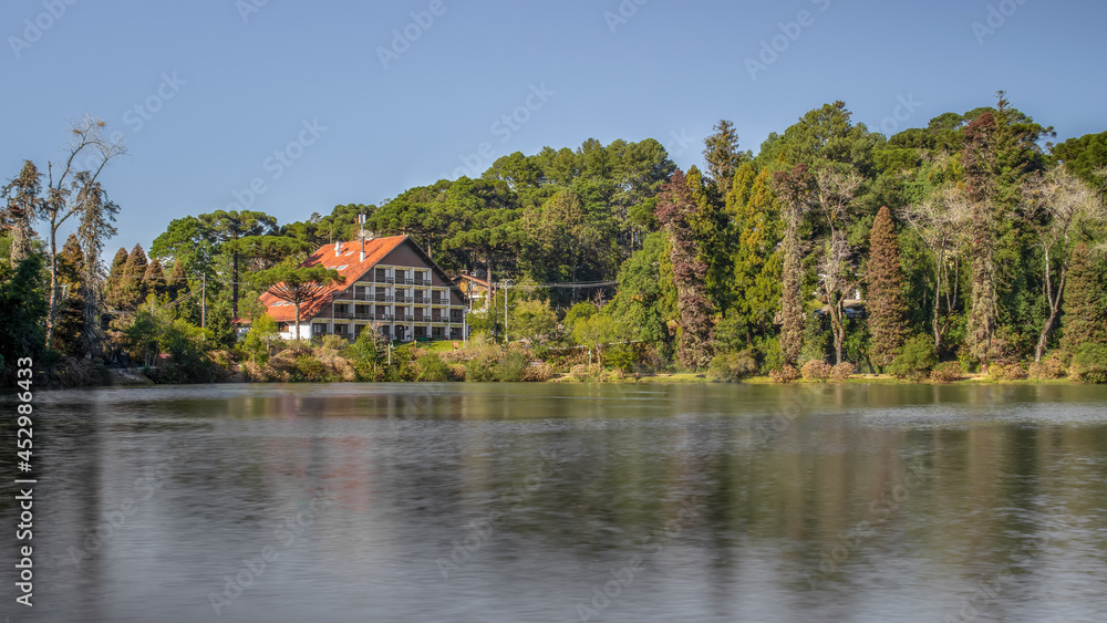 Lago Negro - Gramado RS, Brasil. Longa exposição no lago negro de gramado. Sem pessoas e pedalinhos na imagem. Lago Negro - Gramado RS, Brasil. Longa exposição no lago negro de gramado. Sem pessoas e pedalinhos na imagem.