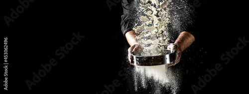 Fotografia Clap hands of baker with flour