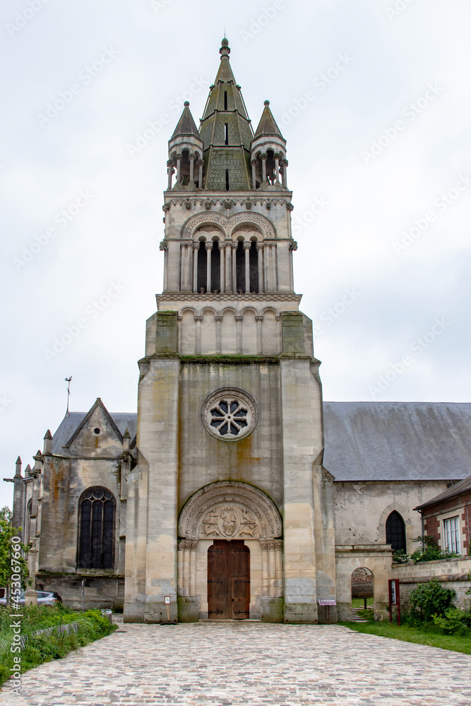 Bresles. Eglise Saint-Gervais et Saint-Prothais vue de face. Oise. Picardie. Hauts-de-France	