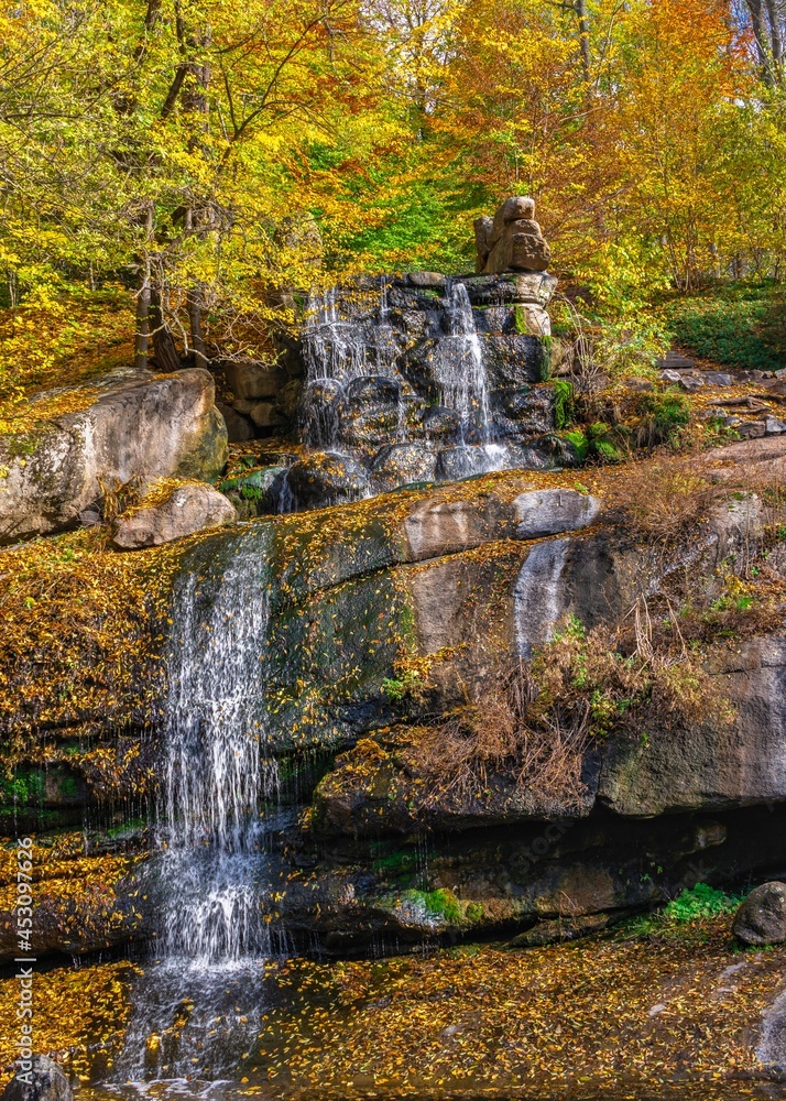 Fototapeta premium Waterfall in the Sofiyivsky arboretum. Uman, Ukraine