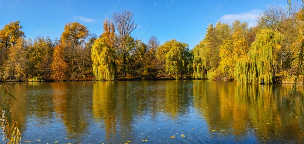 Upper pond in the Sofiyivsky arboretum. Uman, Ukraine